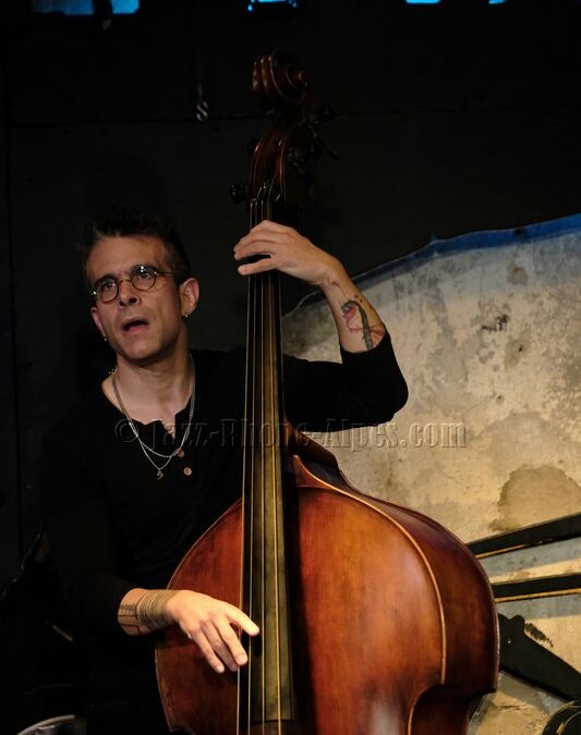 25/10/2024 – Vladimir Torres Trio au Hall Blues Club